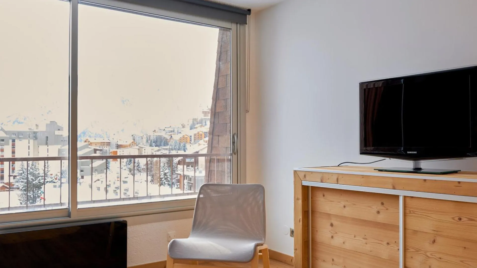 Grand Studio Renove Au Pied Des Pistes - Fr-1-546-39 Les Deux Alpes France